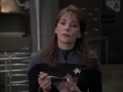 extant_StarTrek_VOY_6x24-LifeLine_02522.jpg