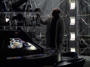 extant_StarTrek_VOY_6x24-LifeLine_02585.jpg