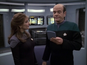 Filename=extant_StarTrek_VOY_6x24-LifeLine_02787.jpg
Filesize=176KiB
Dimensions=1200x900
Date added=Jan 03, 2020 extant_StarTrek_VOY_6x24-LifeLine_02787.jpg