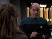 Filename=extant_StarTrek_VOY_6x24-LifeLine_02808.jpg
Filesize=171KiB
Dimensions=1200x900
Date added=Jan 03, 2020 extant_StarTrek_VOY_6x24-LifeLine_02808.jpg