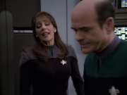 extant_StarTrek_VOY_6x24-LifeLine_02821.jpg