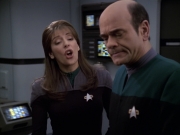 extant_StarTrek_VOY_6x24-LifeLine_02824.jpg