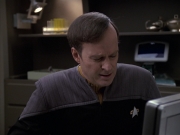 extant_StarTrek_VOY_6x24-LifeLine_02867.jpg