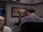 extant_StarTrek_VOY_6x24-LifeLine_02896.jpg