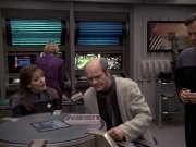 extant_StarTrek_VOY_6x24-LifeLine_02907.jpg