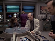 extant_StarTrek_VOY_6x24-LifeLine_02912.jpg