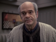 extant_StarTrek_VOY_6x24-LifeLine_02967.jpg