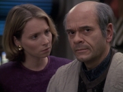 extant_StarTrek_VOY_6x24-LifeLine_02995.jpg
