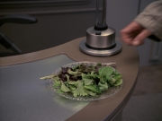 extant_StarTrek_VOY_6x24-LifeLine_03006.jpg