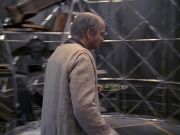 extant_StarTrek_VOY_6x24-LifeLine_03015.jpg