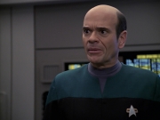 extant_StarTrek_VOY_6x24-LifeLine_03034.jpg