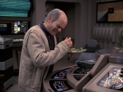 Filename=extant_StarTrek_VOY_6x24-LifeLine_03036.jpg
Filesize=217KiB
Dimensions=1200x900
Date added=Jan 03, 2020 extant_StarTrek_VOY_6x24-LifeLine_03036.jpg