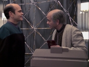 extant_StarTrek_VOY_6x24-LifeLine_03149.jpg