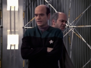 Filename=extant_StarTrek_VOY_6x24-LifeLine_03216.jpg
Filesize=173KiB
Dimensions=1200x900
Date added=Jan 03, 2020 extant_StarTrek_VOY_6x24-LifeLine_03216.jpg