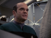 extant_StarTrek_VOY_6x24-LifeLine_03241.jpg