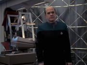 extant_StarTrek_VOY_6x24-LifeLine_03271.jpg