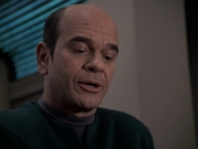 Filename=extant_StarTrek_VOY_6x24-LifeLine_03355.jpg
Filesize=128KiB
Dimensions=1200x900
Date added=Jan 03, 2020 extant_StarTrek_VOY_6x24-LifeLine_03355.jpg