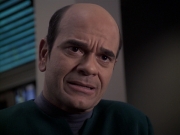 extant_StarTrek_VOY_6x24-LifeLine_03390.jpg