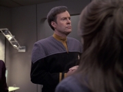 extant_StarTrek_VOY_6x24-LifeLine_03485.jpg