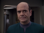 extant_StarTrek_VOY_6x24-LifeLine_03496.jpg