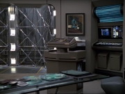 extant_StarTrek_VOY_6x24-LifeLine_03517.jpg