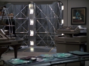 extant_StarTrek_VOY_6x24-LifeLine_03521.jpg