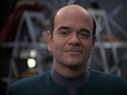 extant_StarTrek_VOY_6x24-LifeLine_03586.jpg