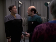 Filename=extant_StarTrek_VOY_6x24-LifeLine_03616.jpg
Filesize=137KiB
Dimensions=1200x900
Date added=Jan 03, 2020 extant_StarTrek_VOY_6x24-LifeLine_03616.jpg