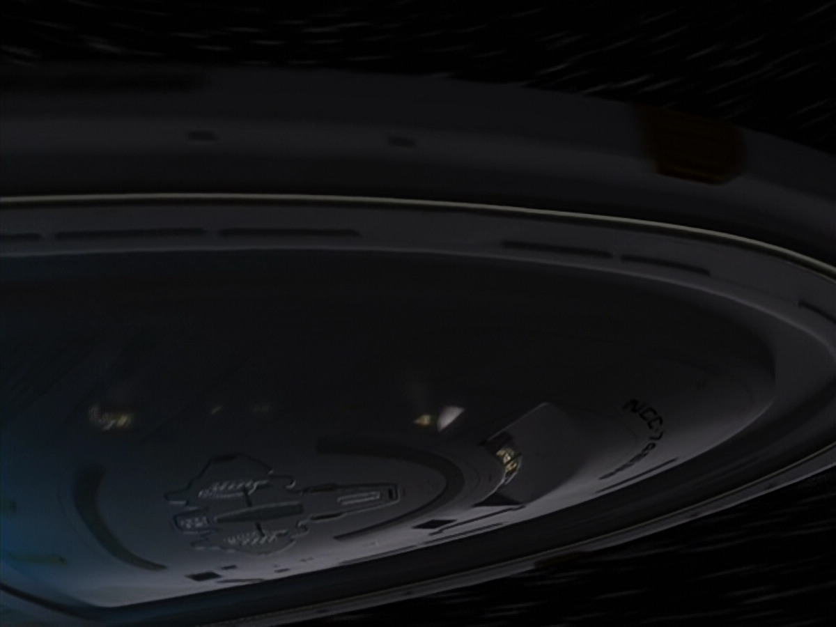 extant_StarTrek_VOY_6x25-TheHauntingOfDeckTwelve_00006.jpg