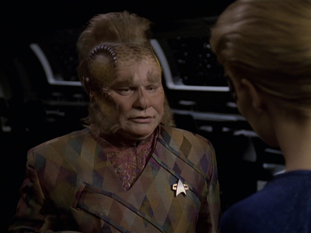 extant_StarTrek_VOY_6x25-TheHauntingOfDeckTwelve_00059.jpg
