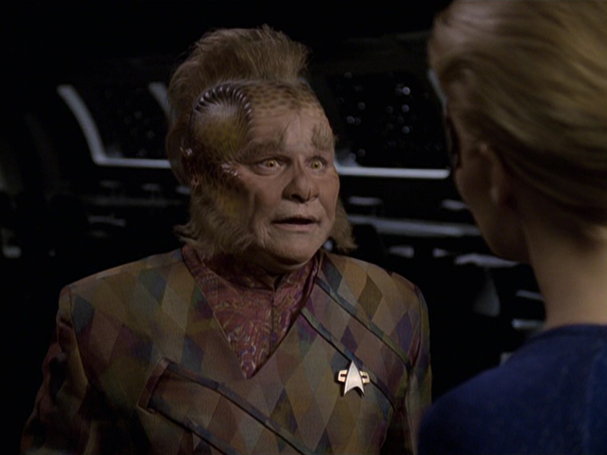 extant_StarTrek_VOY_6x25-TheHauntingOfDeckTwelve_00062.jpg