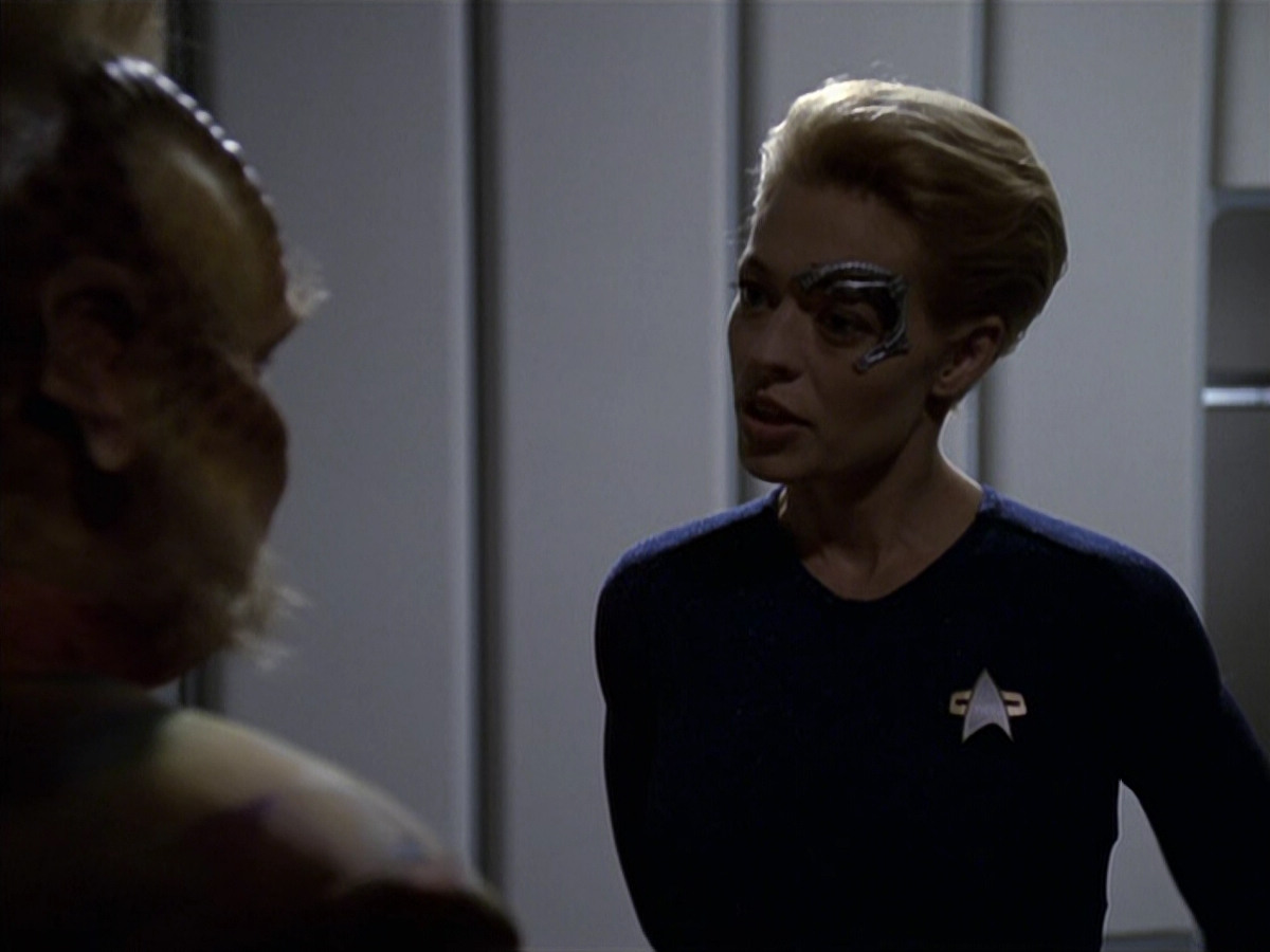 extant_StarTrek_VOY_6x25-TheHauntingOfDeckTwelve_00064.jpg