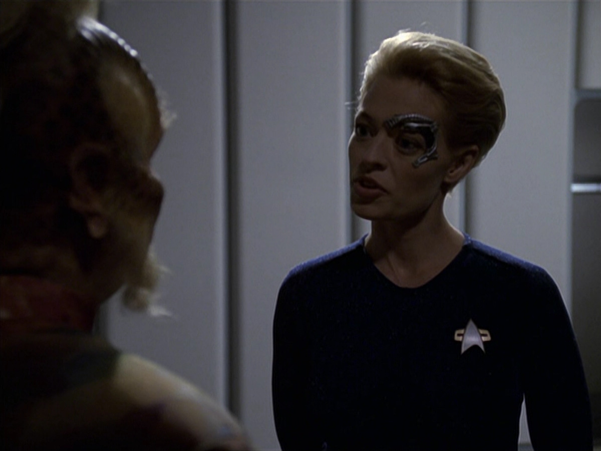 extant_StarTrek_VOY_6x25-TheHauntingOfDeckTwelve_00066.jpg