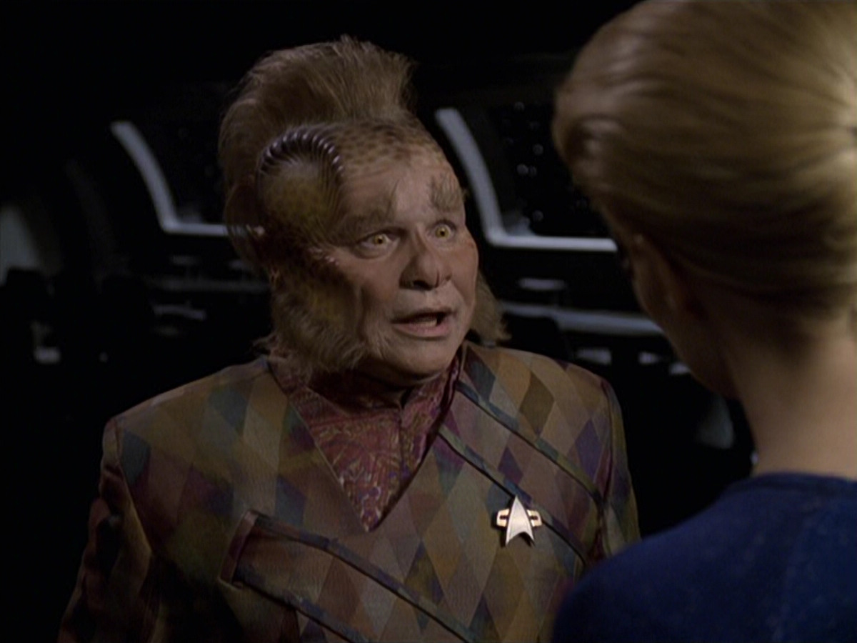 extant_StarTrek_VOY_6x25-TheHauntingOfDeckTwelve_00076.jpg