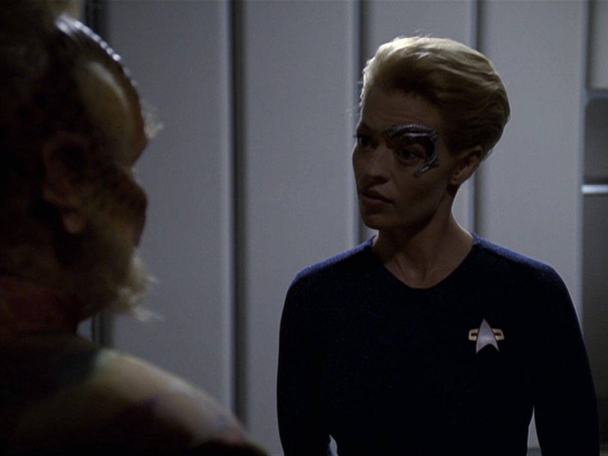 extant_StarTrek_VOY_6x25-TheHauntingOfDeckTwelve_00084.jpg