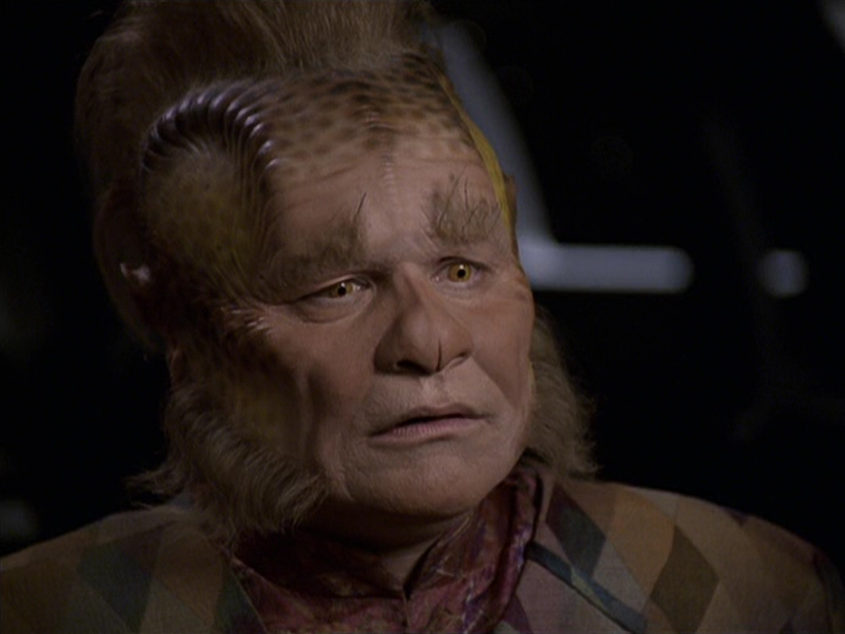 extant_StarTrek_VOY_6x25-TheHauntingOfDeckTwelve_00114.jpg