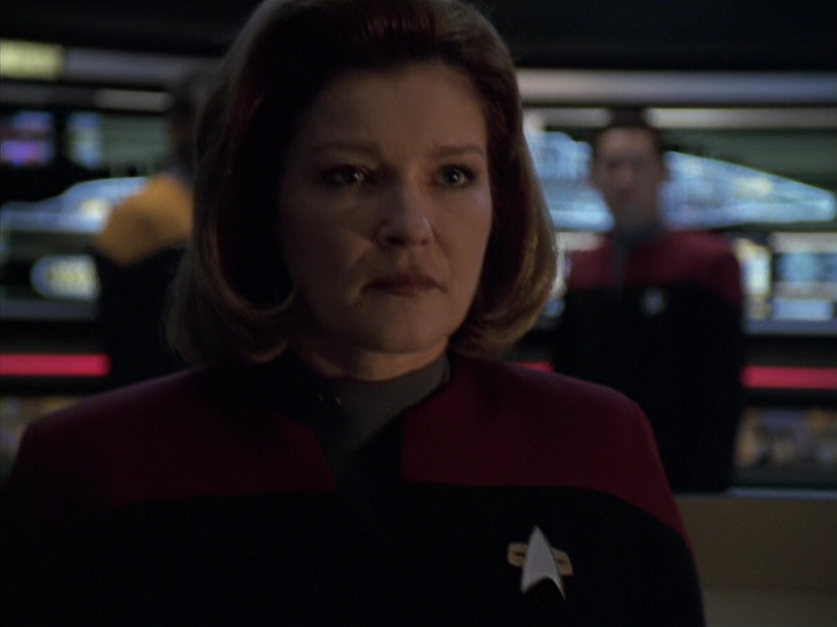 extant_StarTrek_VOY_6x25-TheHauntingOfDeckTwelve_00117.jpg