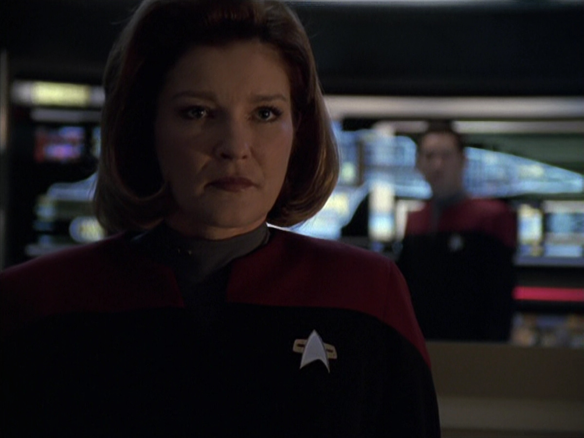 extant_StarTrek_VOY_6x25-TheHauntingOfDeckTwelve_00119.jpg
