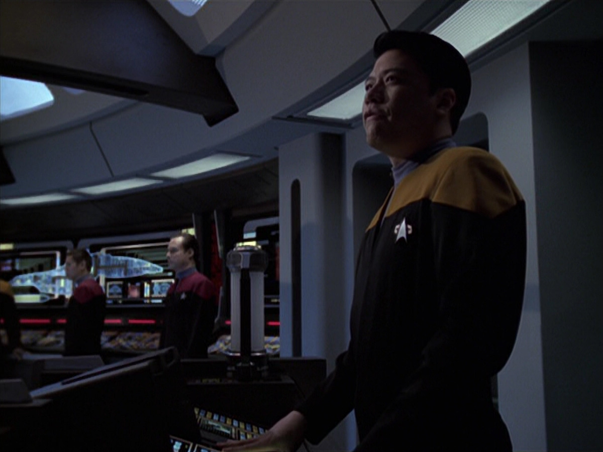 extant_StarTrek_VOY_6x25-TheHauntingOfDeckTwelve_00139.jpg