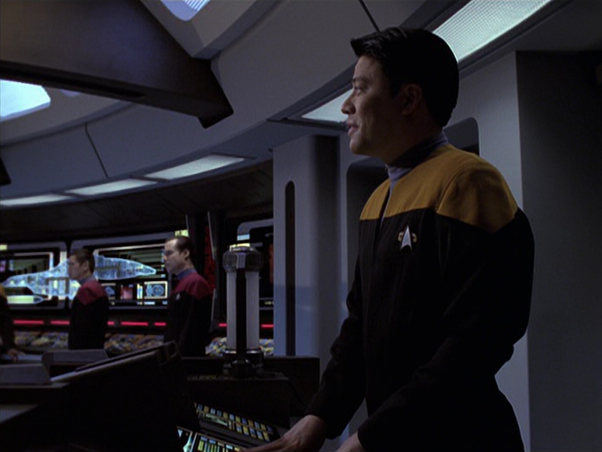 extant_StarTrek_VOY_6x25-TheHauntingOfDeckTwelve_00147.jpg