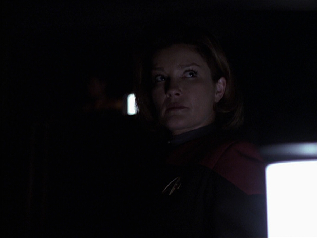 extant_StarTrek_VOY_6x25-TheHauntingOfDeckTwelve_00190.jpg