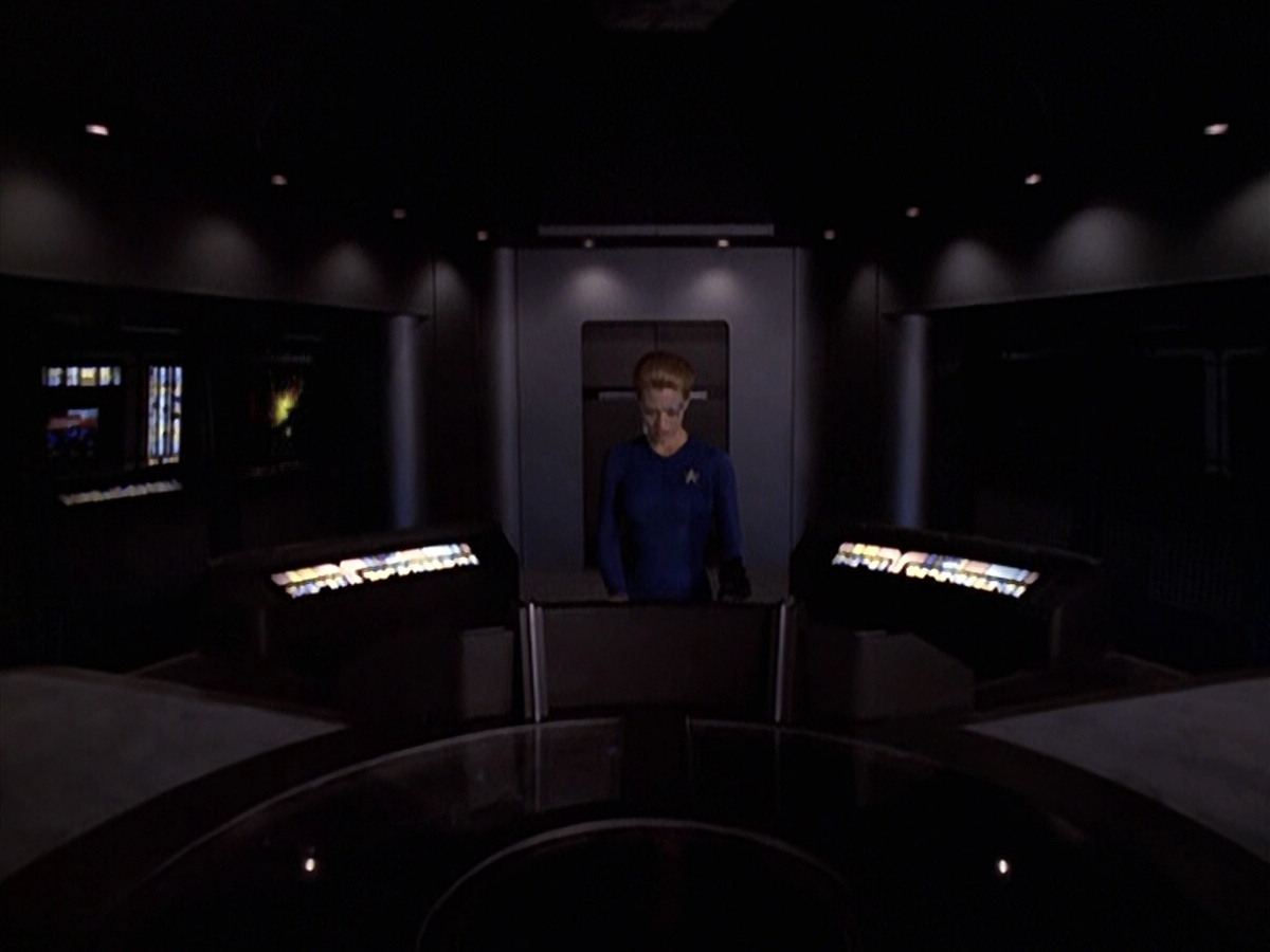 extant_StarTrek_VOY_6x25-TheHauntingOfDeckTwelve_00215.jpg