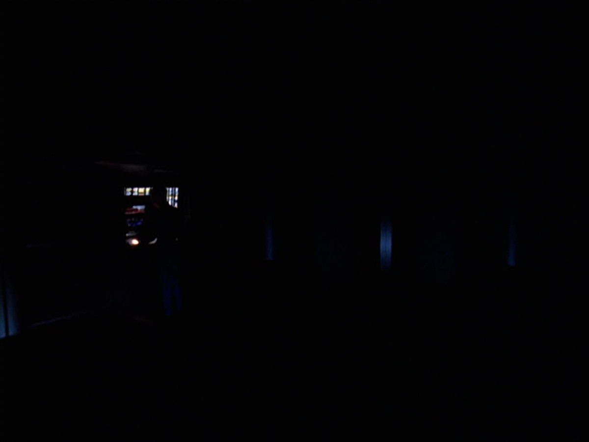 extant_StarTrek_VOY_6x25-TheHauntingOfDeckTwelve_00224.jpg