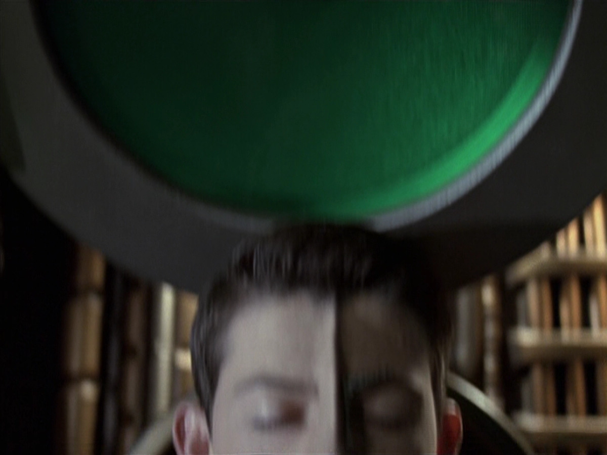 extant_StarTrek_VOY_6x25-TheHauntingOfDeckTwelve_00228.jpg