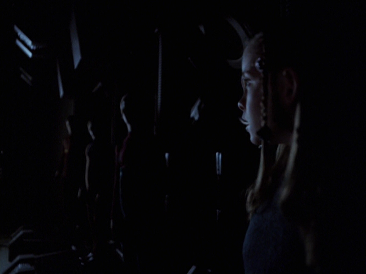 extant_StarTrek_VOY_6x25-TheHauntingOfDeckTwelve_00251.jpg