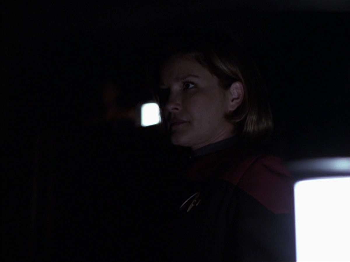 extant_StarTrek_VOY_6x25-TheHauntingOfDeckTwelve_00280.jpg