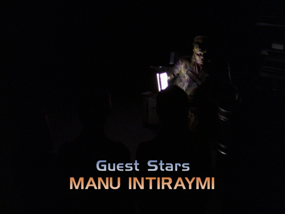 extant_StarTrek_VOY_6x25-TheHauntingOfDeckTwelve_00450.jpg