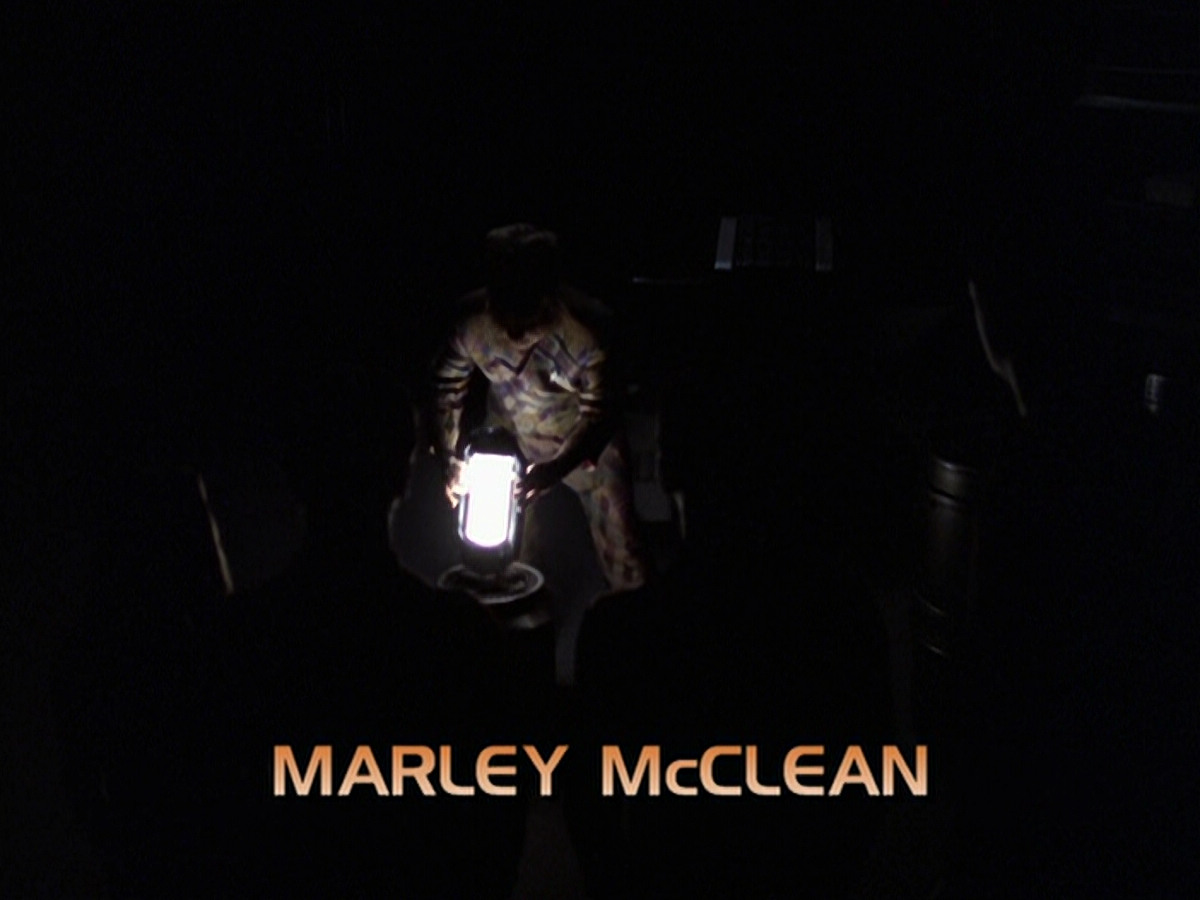 extant_StarTrek_VOY_6x25-TheHauntingOfDeckTwelve_00455.jpg