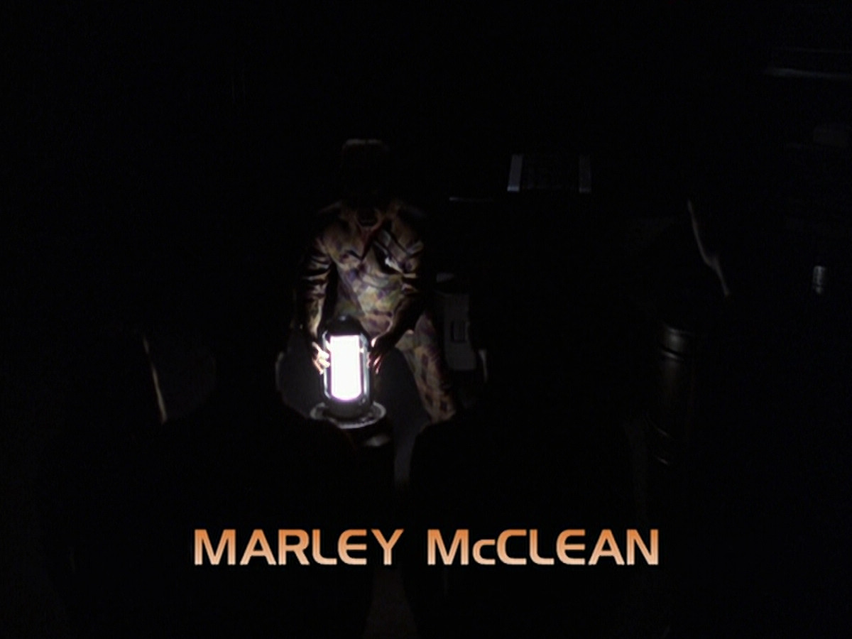 extant_StarTrek_VOY_6x25-TheHauntingOfDeckTwelve_00456.jpg