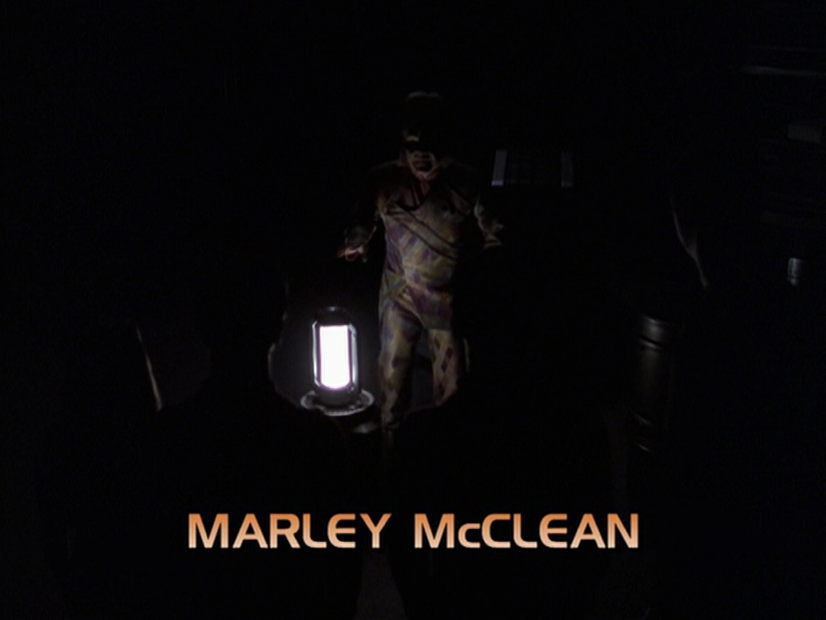 extant_StarTrek_VOY_6x25-TheHauntingOfDeckTwelve_00457.jpg